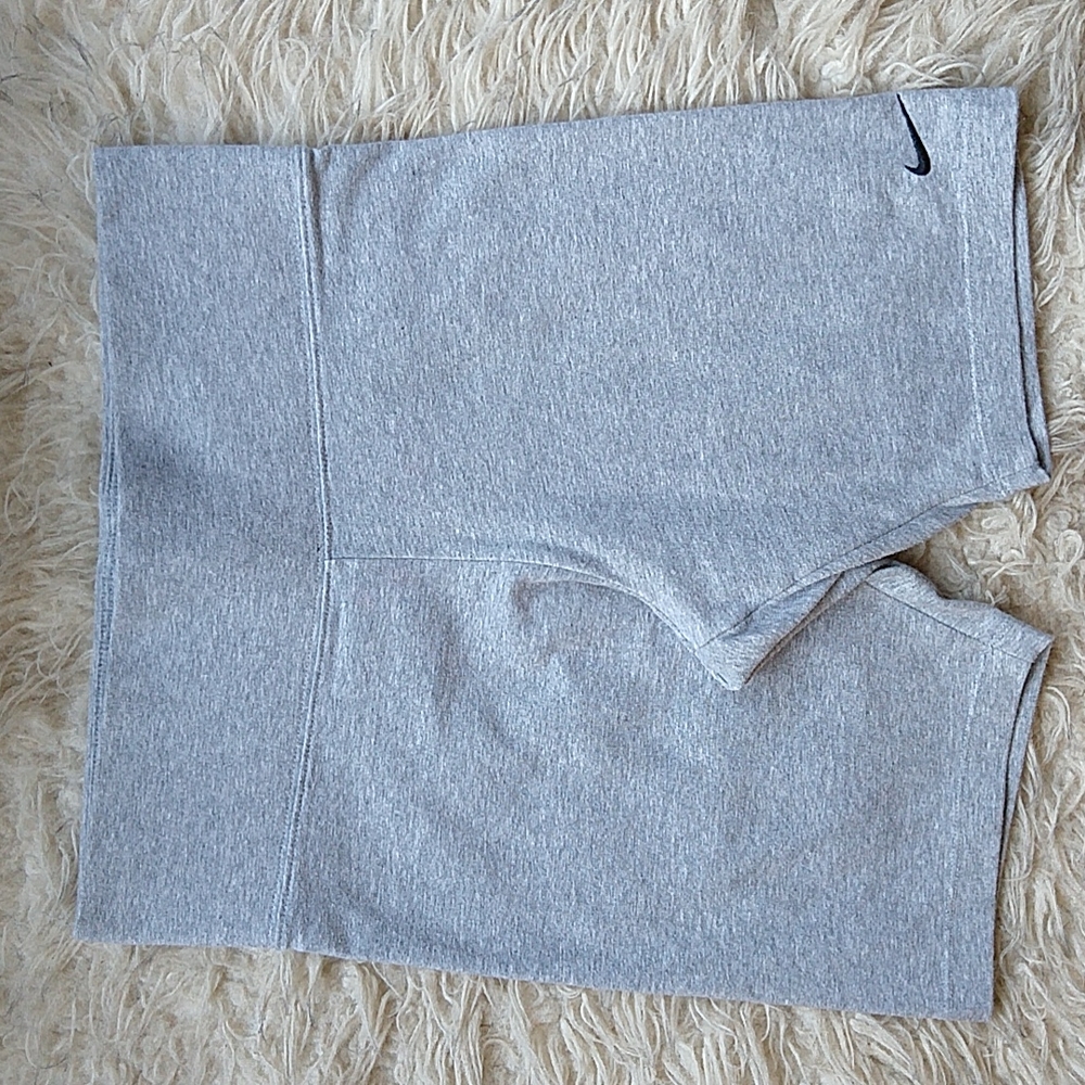 Nike Gray High Rise Base Layer 7.5" Fitted Shorts M